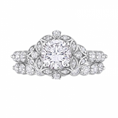 Комплект колец из белого золота 585 пробы с белым сапфиром и бриллиантом