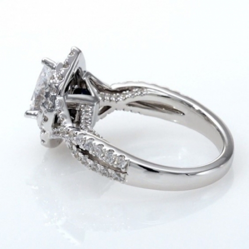 Помолвочное кольцо из белого золота Грушевидным бриллиантом с сапфирами и россыпью драгоценных камней