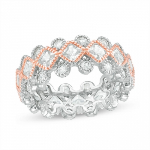 Женское кольцо из серебра 925 пробы с белыми сапфирами