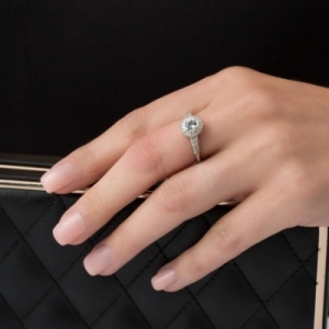 Женское кольцо из белого золота 585 пробы с аквамарином и бриллиантом