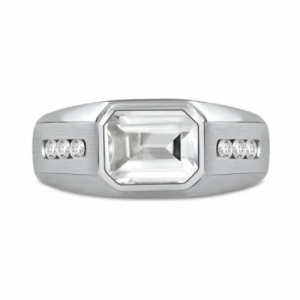 Мужское кольцо из серебра с белым топазом и белым сапфиром