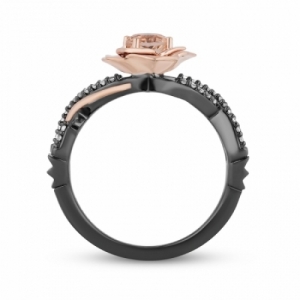 Женское кольцо из серебра 925 пробы с морганитом и бриллиантами