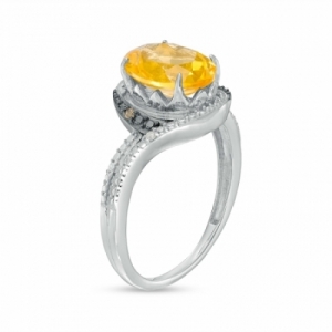 Женское кольцо из серебра 925 пробы с цитрином и бриллиантами