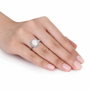 Женское кольцо из серебра с опалом, топазом и бриллиантами