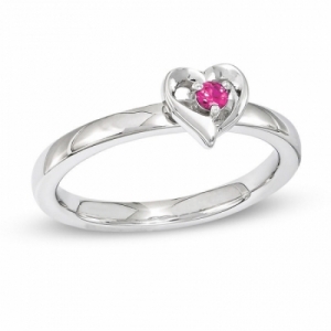 Женское кольцо из серебра с рубином