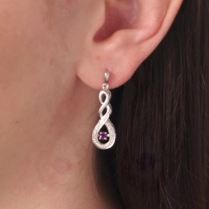 Серьги из серебра с аметистом и бриллиантом
