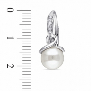 Серьги из серебра с белым жемчугом и бриллиантом