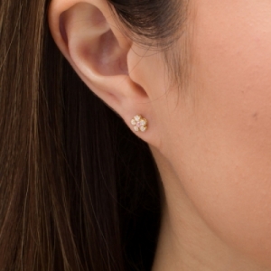 Серьги-гвоздики из желтого золота 585 пробы с Swarovski Zirconia