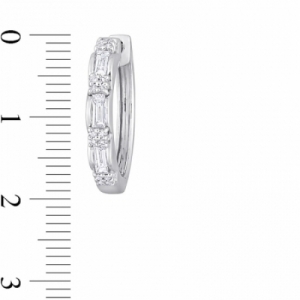 Серьги из платины с бриллиантом